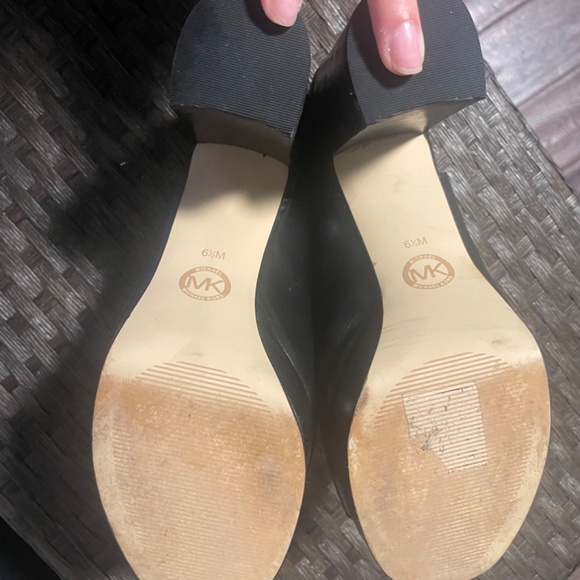 Black Michael Kors heels - Picture 4 of 4